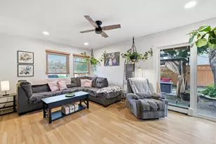 15 Elm Ln, Levittown, PA 19054 - Photo 8