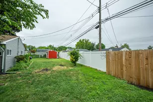 15 Elm Ln, Levittown, PA 19054 - Photo 16