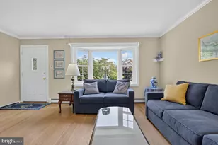 18 Holland Dr, Chalfont, PA 18914 - Photo 2