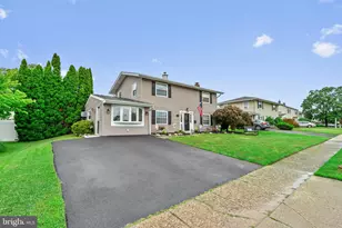 29 Tinder Rd, Levittown, PA 19056 - Photo 2