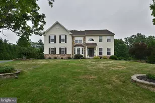 1015 Hickory Ridge Dr, Chalfont, PA 18914 - Photo 2