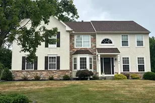 1015 Hickory Ridge Dr, Chalfont, PA 18914 - Photo 2