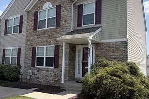 337 Cedar Waxing Dr, Warrington, PA 18976 - Photo 2