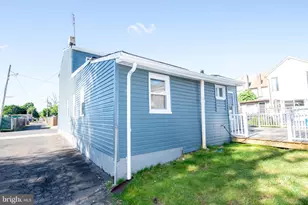 606 Green St, Bristol, PA 19007 - Photo 30