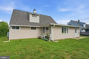 41 Crystal Pl, Levittown, PA 19057 - Photo 32