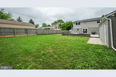 281 N Hawthorne, Langhorne, PA 19047 - Photo 40