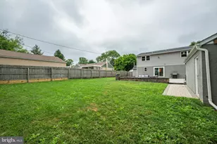 281 N Hawthorne, Langhorne, PA 19047 - Photo 40