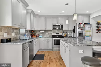 281 N Hawthorne, Langhorne, PA 19047 - Photo 14