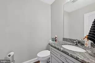 281 N Hawthorne, Langhorne, PA 19047 - Photo 20
