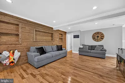 281 N Hawthorne, Langhorne, PA 19047 - Photo 18