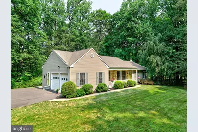 1045 Mountainview Drive, Quakertown, PA 18951 - Photo 2