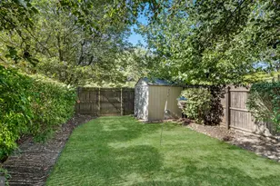 6169 Mountain Laurel Ct, Pipersville, PA 18947 - Photo 24