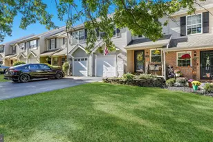 6169 Mountain Laurel Ct, Pipersville, PA 18947 - Photo 2