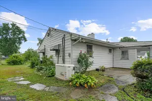 721 Auburn Rd, Fairless Hills, PA 19030 - Photo 24