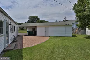 100 Bedford Rd, Fairless Hills, PA 19030 - Photo 14