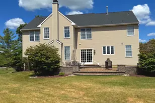 5 Dorchester Ln, Newtown, PA 18940 - Photo 2