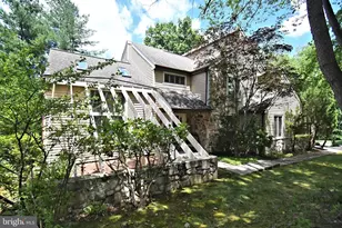 22 Wychwood Ln, Langhorne, PA 19047 - Photo 2