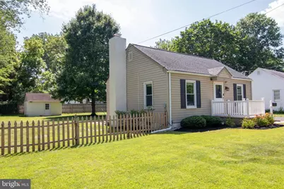 135 Longshore Avenue, Yardley, PA 19067 - Photo 2