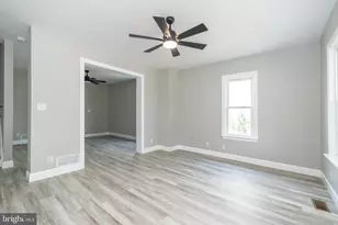 140 S 3rd St, Quakertown, PA 18951 - Photo 8