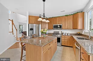 16 Amesbury Rd, Fallsington, PA 19054 - Photo 10