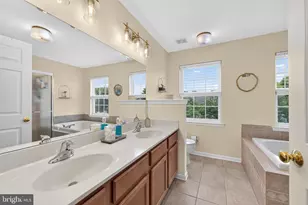 16 Amesbury Rd, Fallsington, PA 19054 - Photo 24