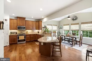 1937 Alamingo Dr, Quakertown, PA 18951 - Photo 4