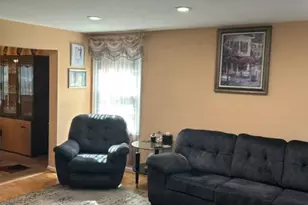2067 E Wellington Rd, Newtown, PA 18940 - Photo 8