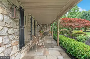 259 Schan Dr, Southampton, PA 18966 - Photo 2