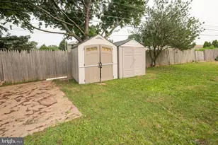 51 Serpentine Ln, Levittown, PA 19055 - Photo 40