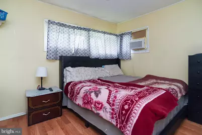 34 Red Maple Lane, Levittown, PA 19055 - Photo 10