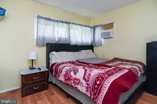 34 Red Maple Ln, Levittown, PA 19055 - Photo 10