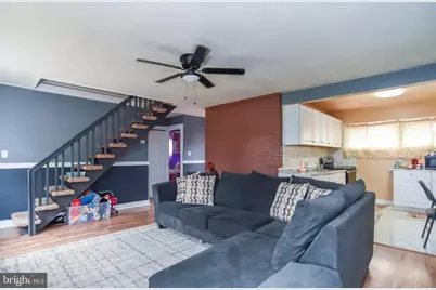 34 Red Maple Lane, Levittown, PA 19055 - Photo 2