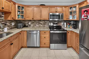 35 Palm Ln, Levittown, PA 19054 - Photo 1