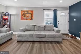 35 Palm Ln, Levittown, PA 19054 - Photo 6
