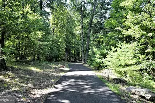 2125 Upper Ridge Rd, Green Lane, PA 18054 - Photo 4