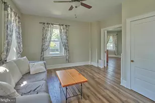 111 E Broad St, Trumbauersville, PA 18970 - Photo 4