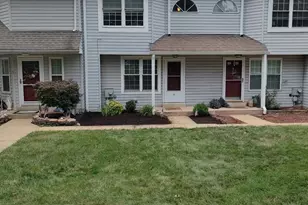 7 Parkview Cir, Southampton, PA 18966 - Photo 1