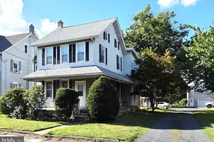735 W Broad St, Quakertown, PA 18951 - Photo 1
