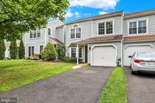 472 Trumbull Ct, Newtown, PA 18940 - Photo 32