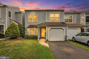 472 Trumbull Ct, Newtown, PA 18940 - Photo 2