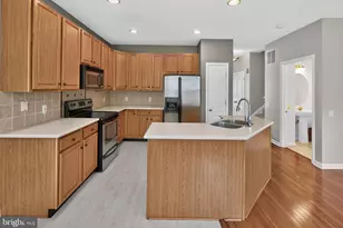 32 Charter Oak Ct, Doylestown, PA 18901 - Photo 10
