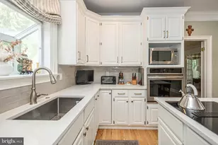 102 St Andrews Pl, Newtown, PA 18940 - Photo 36
