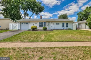 45 Crimson King Ln, Levittown, PA 19055 - Photo 2
