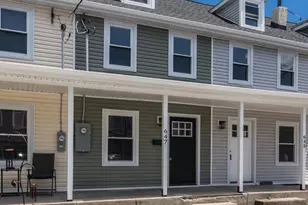 647 Spruce St, Bristol, PA 19007 - Photo 2