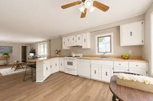 305 Wilson Dr, Fairless Hills, PA 19030 - Photo 6