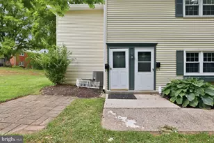 701 Yardley Commons, Yardley, PA 19067 - Photo 2