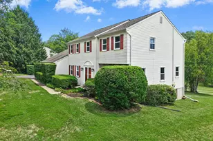 2608 Springhill Cir, Furlong, PA 18925 - Photo 4