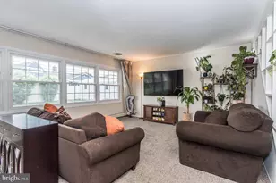 455 Snowball Dr, Levittown, PA 19056 - Photo 6