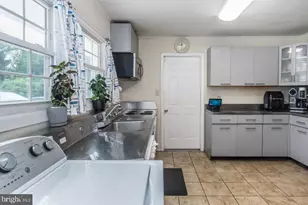 455 Snowball Dr, Levittown, PA 19056 - Photo 20