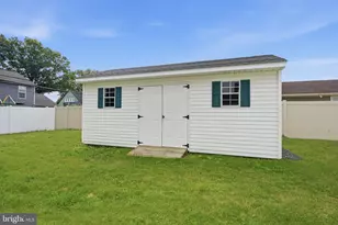 96 Elderberry Dr, Levittown, PA 19054 - Photo 56